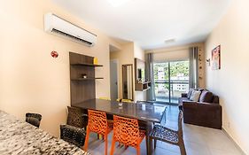 2 quartos na Enseada a 9 min da praia com Wi-fi e Tv Smart